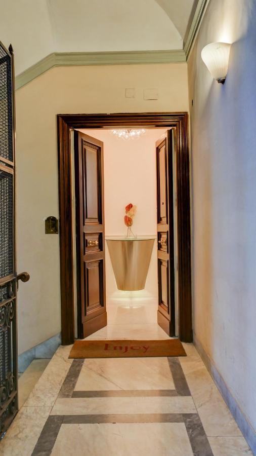 Enjoy Luxury In Rom